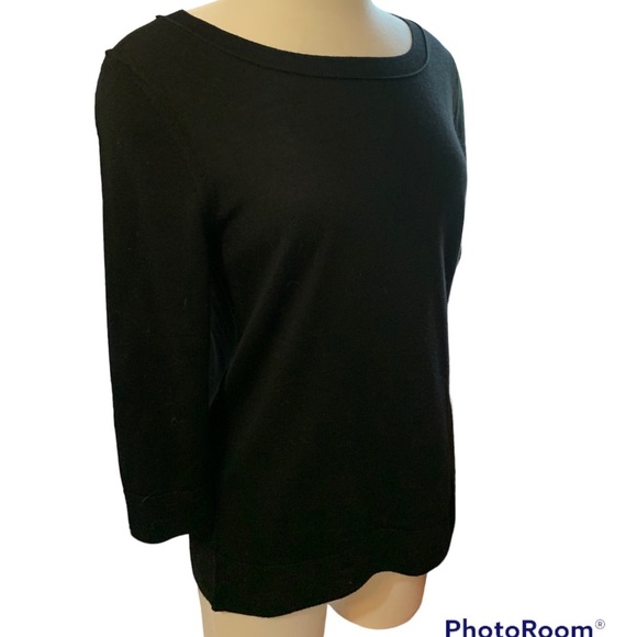 Merino Wool soft Black Top size Medium. Perfect black lightweight. - Picture 5 of 7